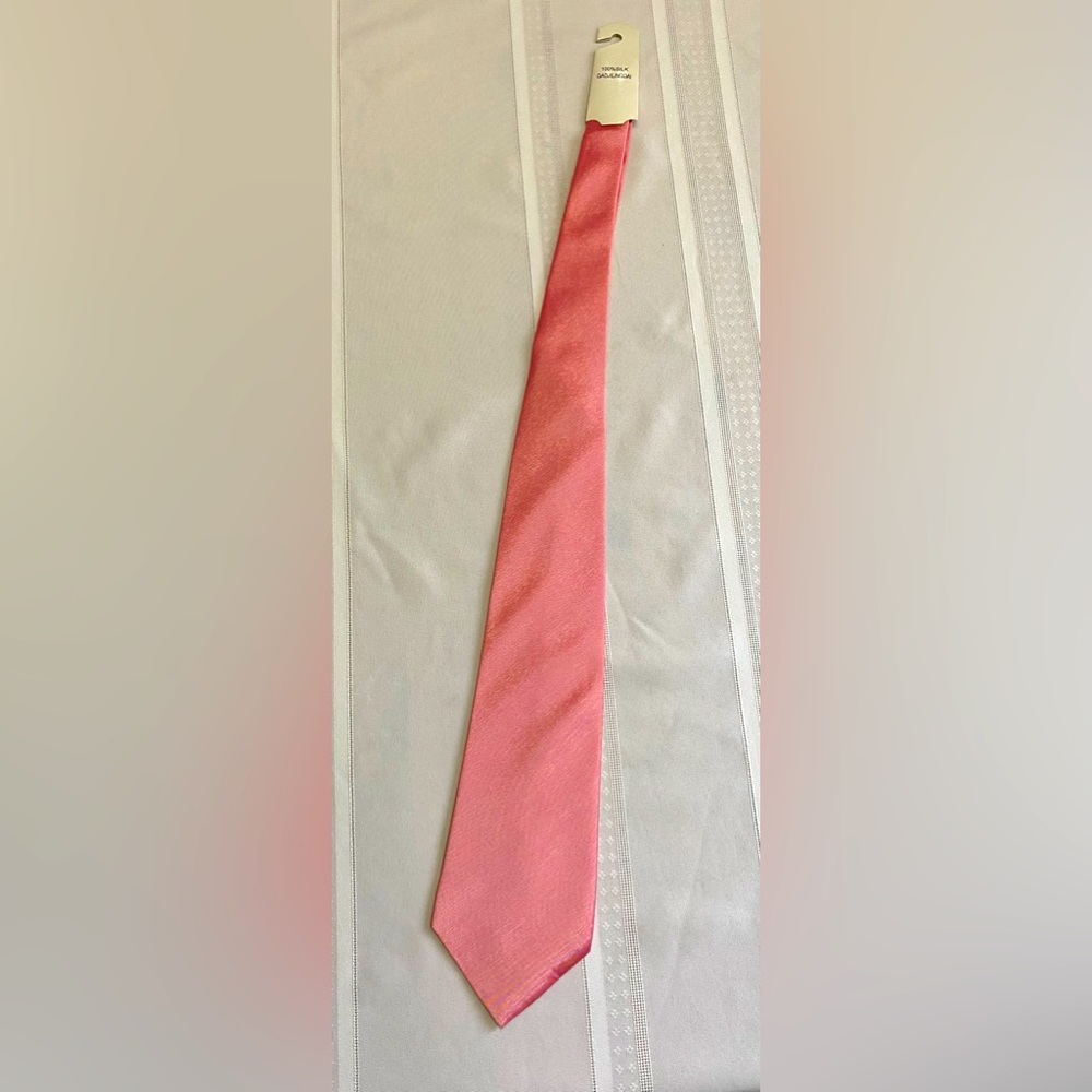 Hand made 100% silk tie